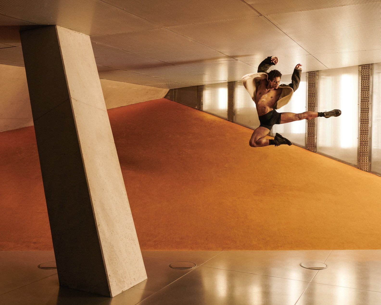 Marcelino Samb&eacute; stars in the new Portuguese shoes campaign