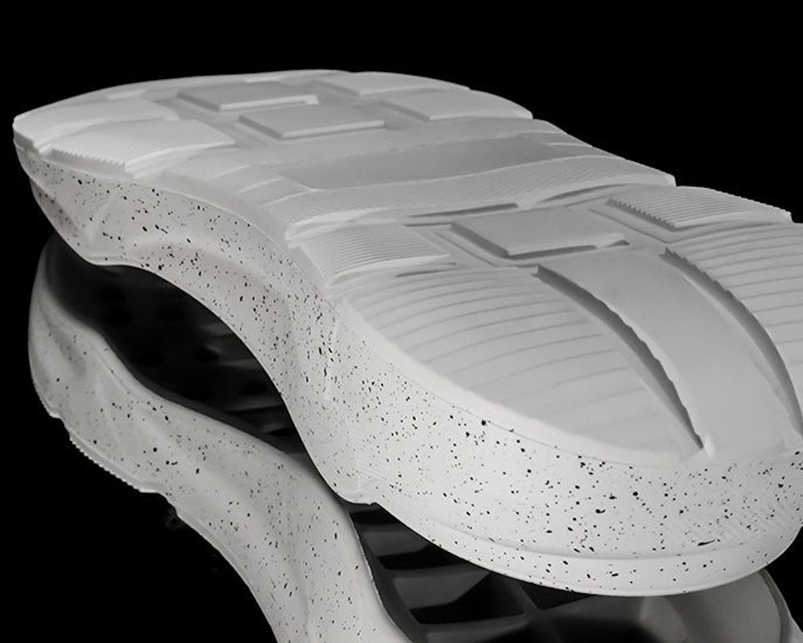 Vapesol boosts output to 5,000 pairs daily with a 1.5 million euros investment